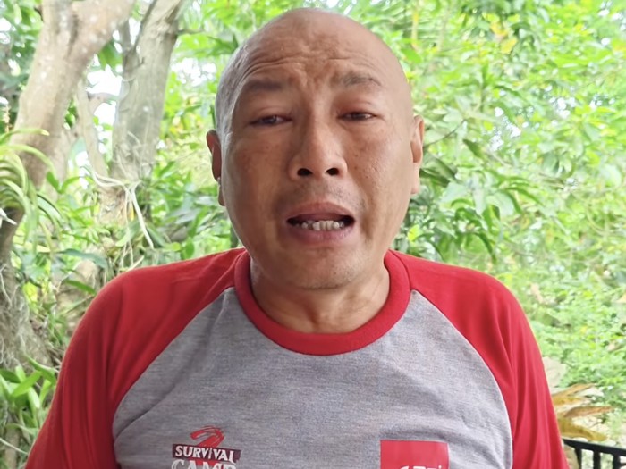 Heru Gundul kena sembur ular kobra.