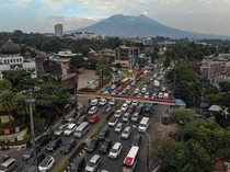 Jalur Puncak Bogor Padat Saat Libur Panjang