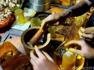 Ramai Diserbu! Jamu Godok dengan 16 Varian Ini Favorit di Bandung