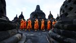 Jelang Waisak, Biksu Ikuti Ritual di Borobudur