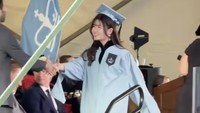 Gracia Caroline lulus dari Columbia University menyandang gelar M.S. Architecture and Urban Design. Foto: Instagram @jeromepolin
