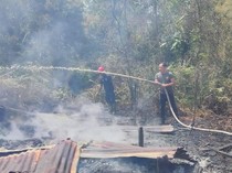 Yang Kebakaran di Palangka Raya Rumah Pengepul Barang Bekas, Sempat Meledak!