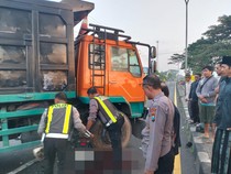  Pemotor Tewas Tabrak Truk Tronton Keluar SPBU di Raya Malang-Surabaya