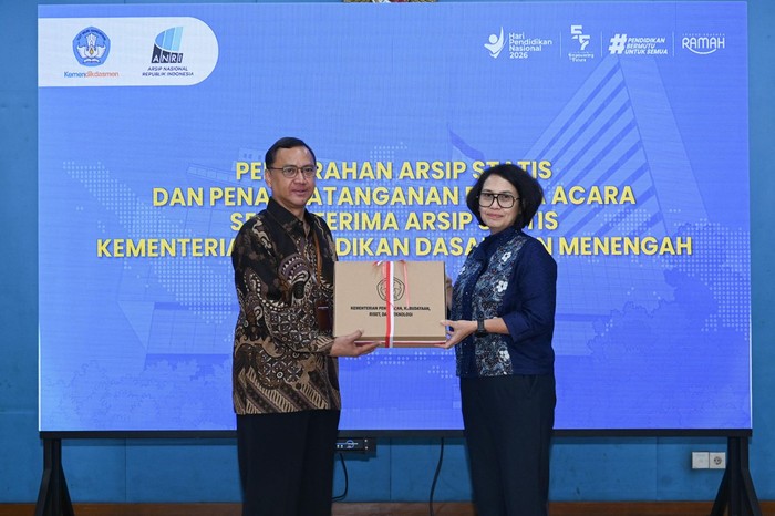 Kemendikdasmen Serahkan 139 Arsip Statis kepada ANRI.
