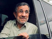 Mengapa Ahmadinejad Jadi Misteri dalam Perang AS-Iran?