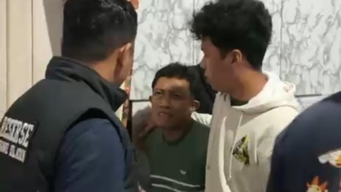 Polisi menangkap Saris (43) di Konawe Selatan dengan 132 gram sabu.