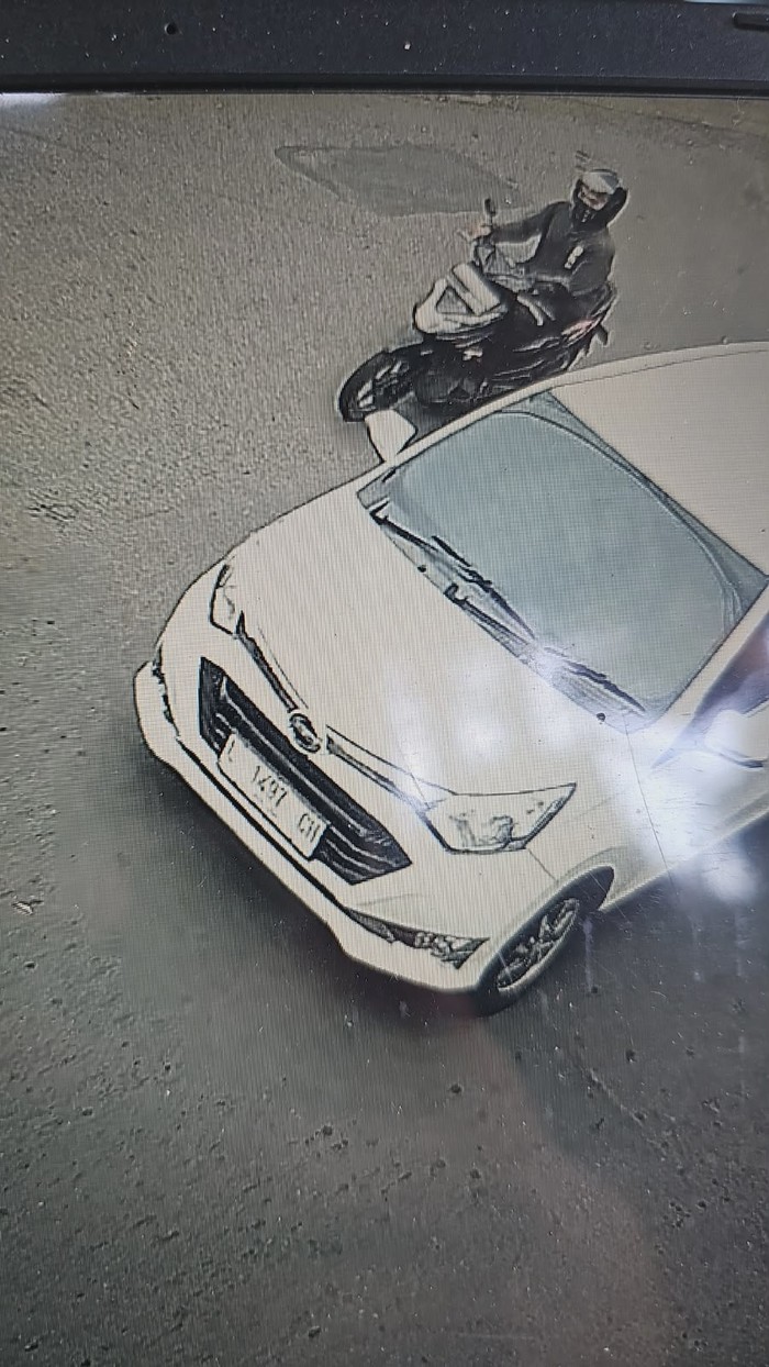 Penjambret WS Jerman di Surabaya yang terekam CCTV