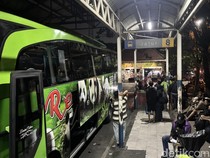 28 Ribu Penumpang Padati Terminal Purabaya Saat Long Weekend