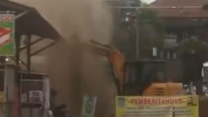 Tangkapan Layar Semburan Pipa Gas di Bekasi