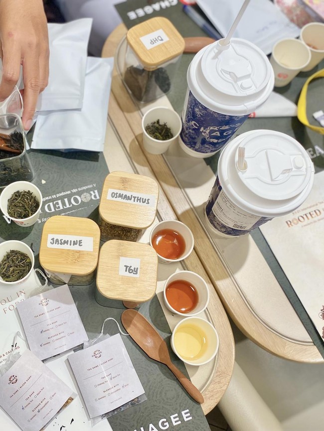Seru! Belajar Racik Teh Artisan dan Tea Pairing Klasik di Sini