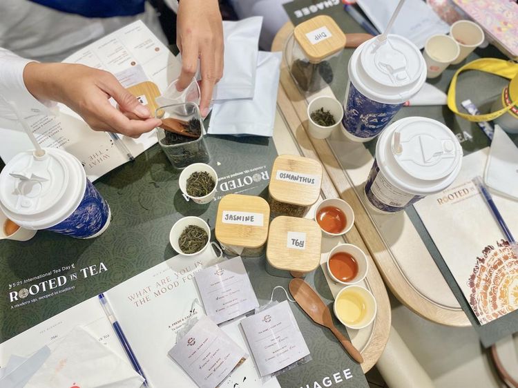 Seru! Belajar Racik Teh Artisan dan Tea Pairing Klasik di Sini