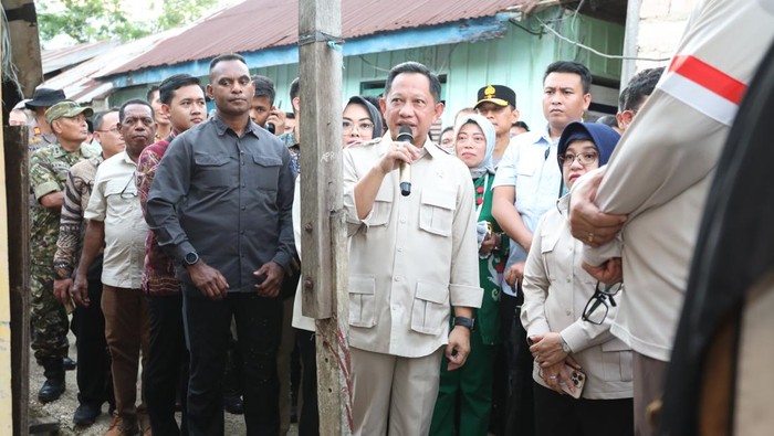 Tinjau BSPS di Kendari, Tito Tekankan Negara Harus Hadir di Tengah Rakyat
