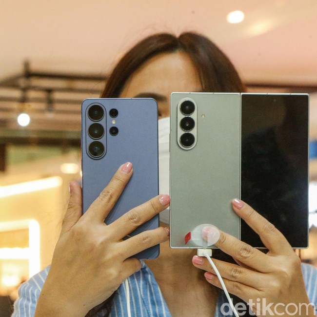 Dolar AS Menguat, Minat Belanja Gadget Tetap Tinggi