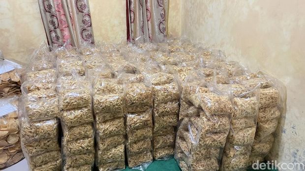 Usaha Keripik Singkong Bang Anjat di Citayam Bogor