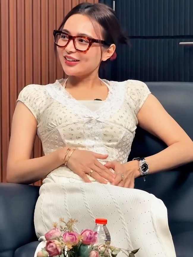 Wika Salim Soal Fisik Beda: Cuma Hidung Doang, Muka Perawatan