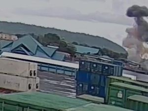 Video: Detik-detik Ledakan Diduga Bom Sisa Perang Dunia II di Biak Numfor
