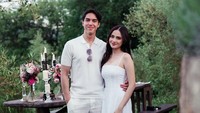 Keduanya saat ini tengah menjalani bulan madu di Eropa. Foto: dok instagram El Rumi dan Syifa Hadju