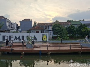 Embung Pemuda Srengseng Sawah: Asyik buat Nongkrong, Pedagang Juga Senang