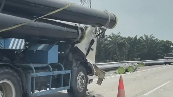 Foto: Suasana lokasi kecelakaan di Jalan Tol Sergai (dok. Ditlantas Polda Sumut)