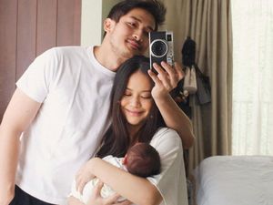 Kebahagiaan Hanggini Melahirkan Anak Pertama