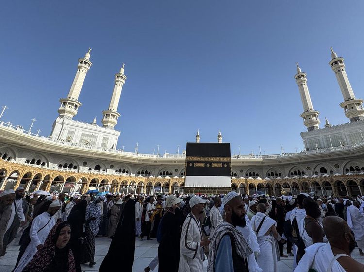Jemaah Haji Padati Masjidil Haram untuk Menuntaskan Tawaf Ifadah