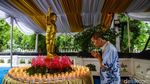 Khidmat Waisak di Jakarta, Umat Buddha Berdoa untuk Kedamaian
