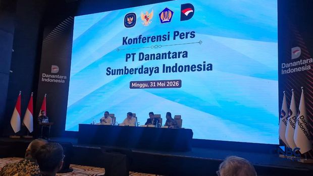 Konferensi Pers kesiapan operasional PT Danantara Sumberdaya Indonesia di Wisma Danantara, Jakarta, Minggu (31/5/2026). (CNBC Indonesia/Verda Nano Setiawan) Konferensi Pers kesiapan operasional PT Danantara Sumberdaya Indonesia di Wisma Danantara, Jakarta, Minggu (31/5/2026). (CNBC Indonesia/Verda Nano Setiawan)