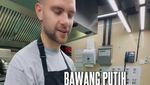 Keren! Kiper Timnas Maarten Paes Ternyata Jago Masak Nasi Goreng