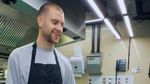 Keren! Kiper Timnas Maarten Paes Ternyata Jago Masak Nasi Goreng