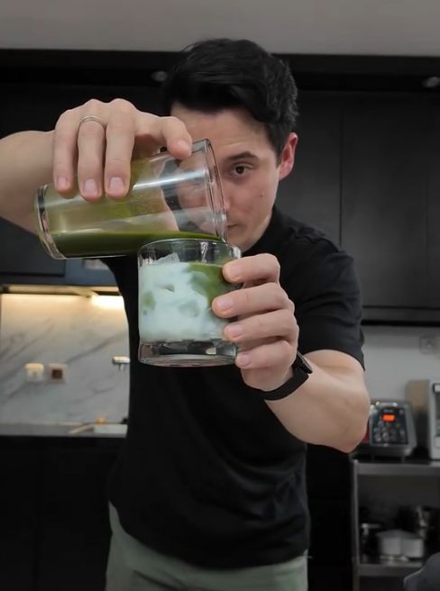 Nino Fernandez bikin banyak dessert pakai daun kelor