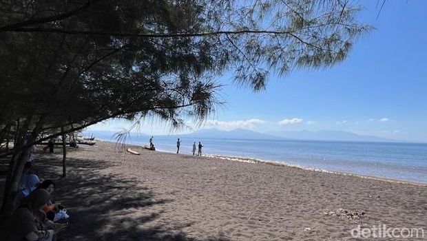 Pantai Cemara Banyuwangi Pantai Cemara Banyuwangi