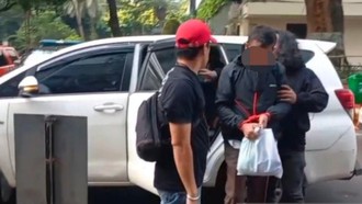Polisi Tangkap Sopir Taksi Online yang Ngamuk Rusak Mobil di Tol JORR