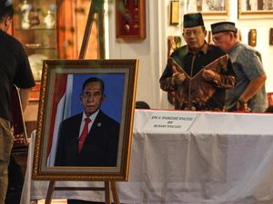 Pelayat Silih Berganti Datangi Rumah Duka Ryamizard Ryacudu