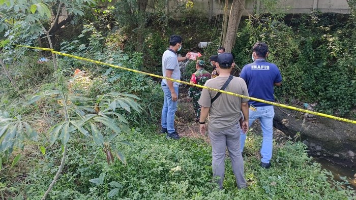 Penemuan mayat pria tanpa busana di Pasuruan