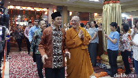 Dari Waisak di Jakarta, Menag Ajak Umat Menebar Kedamaian dan Menjinakkan Ego