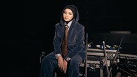 Salma Salsabil mengaku menjadi ibu begitu berat. Iya. Capek. Aku pikir begadang itu easy, ternyata ngerasain begadangnya gak begitu. Mau gak tidur sampai pagi, paginya lo harus bangun 2 jam sekali. Gila aku di situ, tuturnya. (Foto: dok Instagram salmasalsabil12)