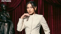 Saskia Chadwick mendadak ditanya soal isu pelakor saat sedang mengadakan sesi tanya jawab lewat Instagram Stories. (Foto: dok Instagram riomotret)