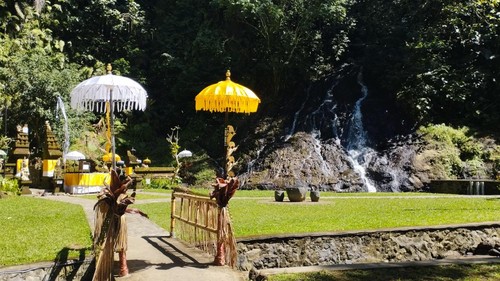 Taman Magenda Eco Park, Gianyar, Bali, Minggu (31/5/2026). Objek wisata itu memiliki pura, tempat melukat, air terjun, dan kolam.