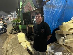 Cerita Pilu Rano Usai 6 Rumah Milik Keluarganya di Gandamekar Bekasi Terbakar