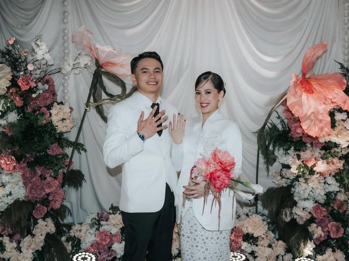 Zara Adhisty bagikan foto pernikahan.