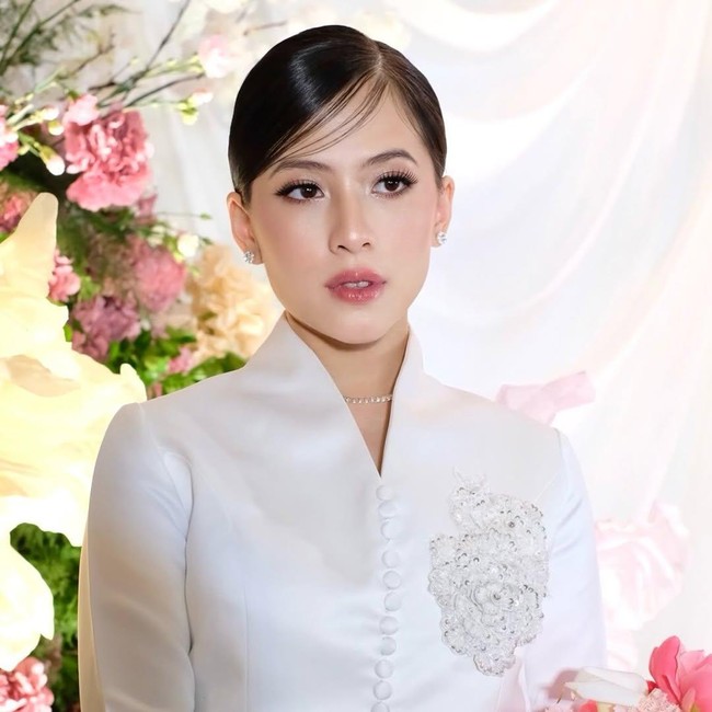Wedding Makeup Adhisty Zara, Minimalis dengan Sentuhan Romantis