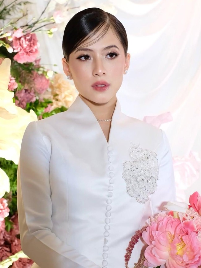 Wedding Makeup Adhisty Zara, Minimalis dengan Sentuhan Romantis