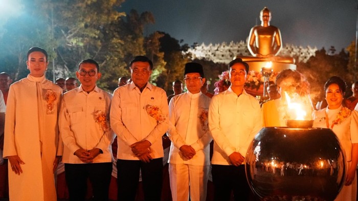Fadli Zon Hadiri Dharmasanti Tri Suci Waisak Nasional 2570 BE/2026