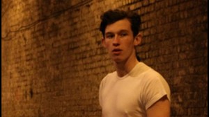 Pada 2020, ia memulai karier akting lewat film pendek mahasiswa berjudul Think of England. Ia lanjut membintangi beberapa drama televisi Inggris seperti Leaving dan The Town di 2012. Foto: Dok.IMDb