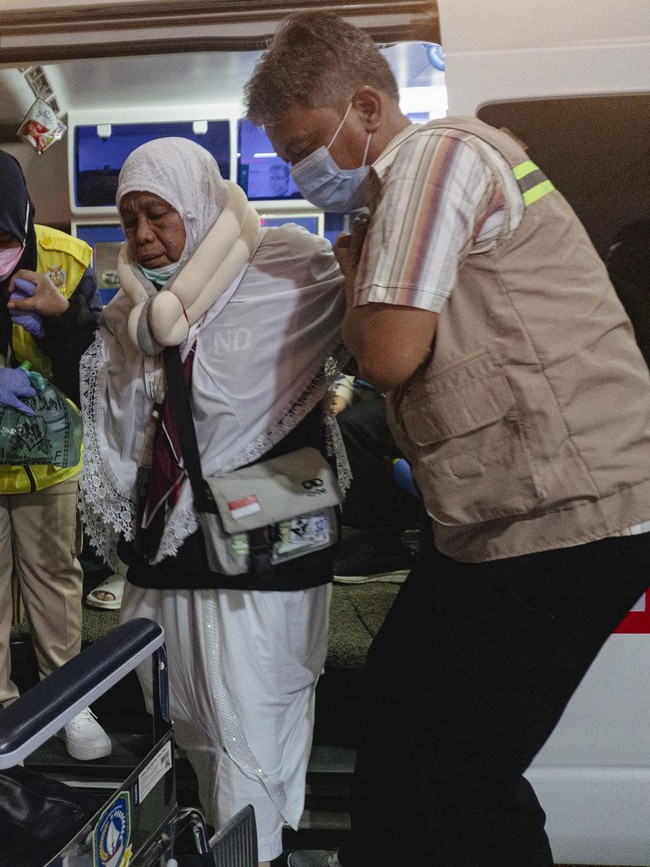 Jemaah Haji Kloter Pertama Tiba di Batam