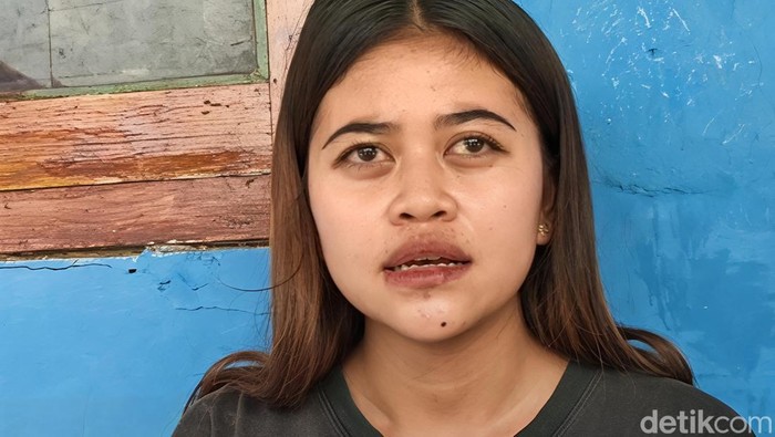 Kusnia (21), salah seorang warga Desa Jambak, Kecamatan Cikedung, Kabupaten Indramayu, yang menjadi korban pengantin pesanan di China.