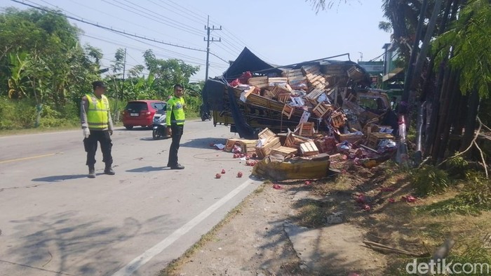 Lokasi motor tertabrak truk di Bojonegoro