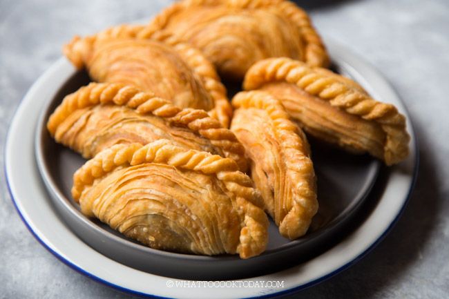 Makanan mirip pastel