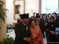 Video: Momen Megawati Ajak Prabowo Gandengan Tangan di Hari Lahir Pancasila