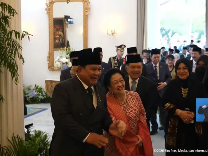 Momen keakraban Presiden Prabowo Subianto dan Presiden ke-5 RI Megawati Soekarno saat peringatan upacara Hari Lahir Pancasila, Senin (1/6/2026).